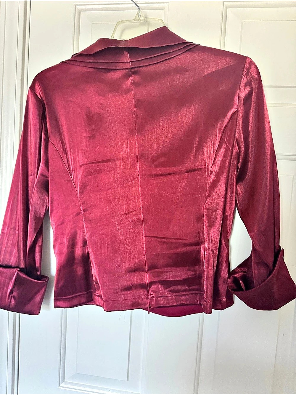 Cachet Satin-Look Wrap Blouse in Burgundy Size 14 Like New - Picture 5 of 9